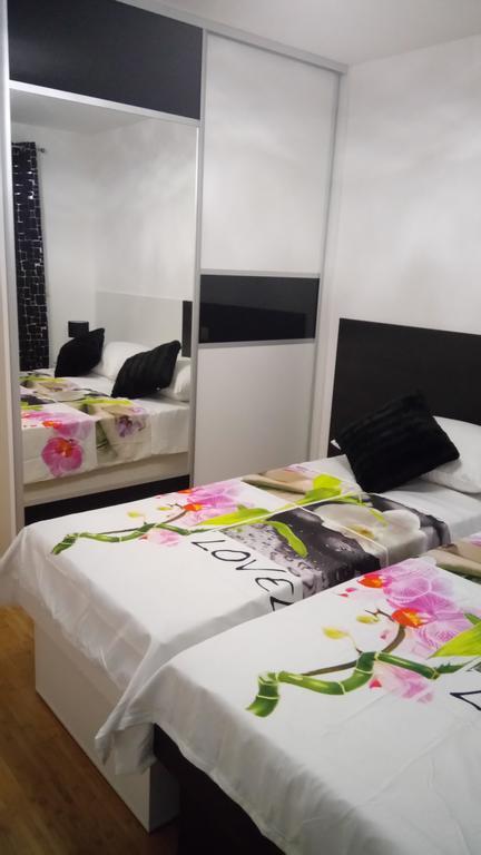 Apartment Fortuna Makarska Exteriör bild